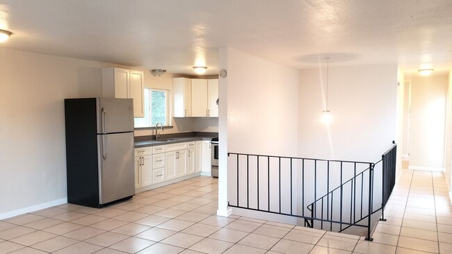 Building Photo - 7449 -