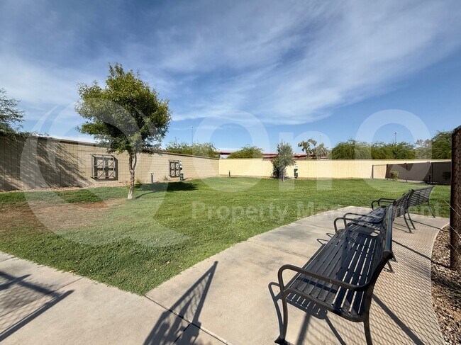 Building Photo - 1647 S 83rd Pl