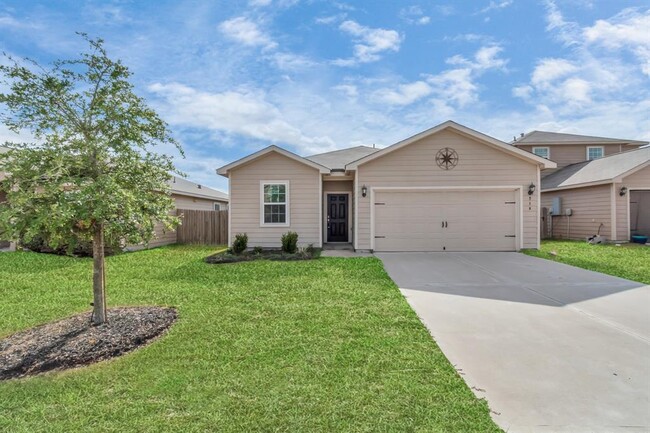 Building Photo - 718 Crystal Lakes Dr