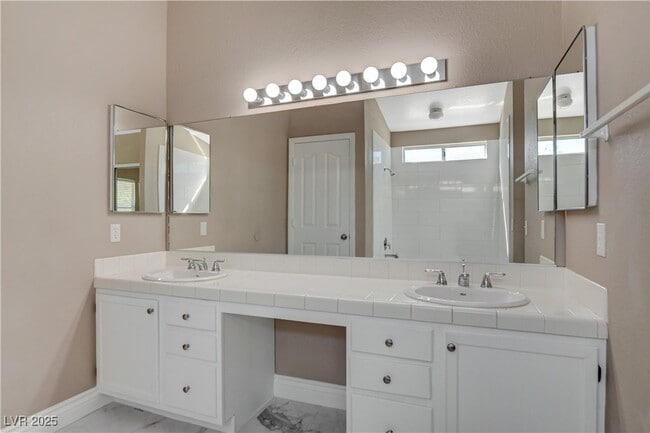 Building Photo - 1420 N Astronomy Cir