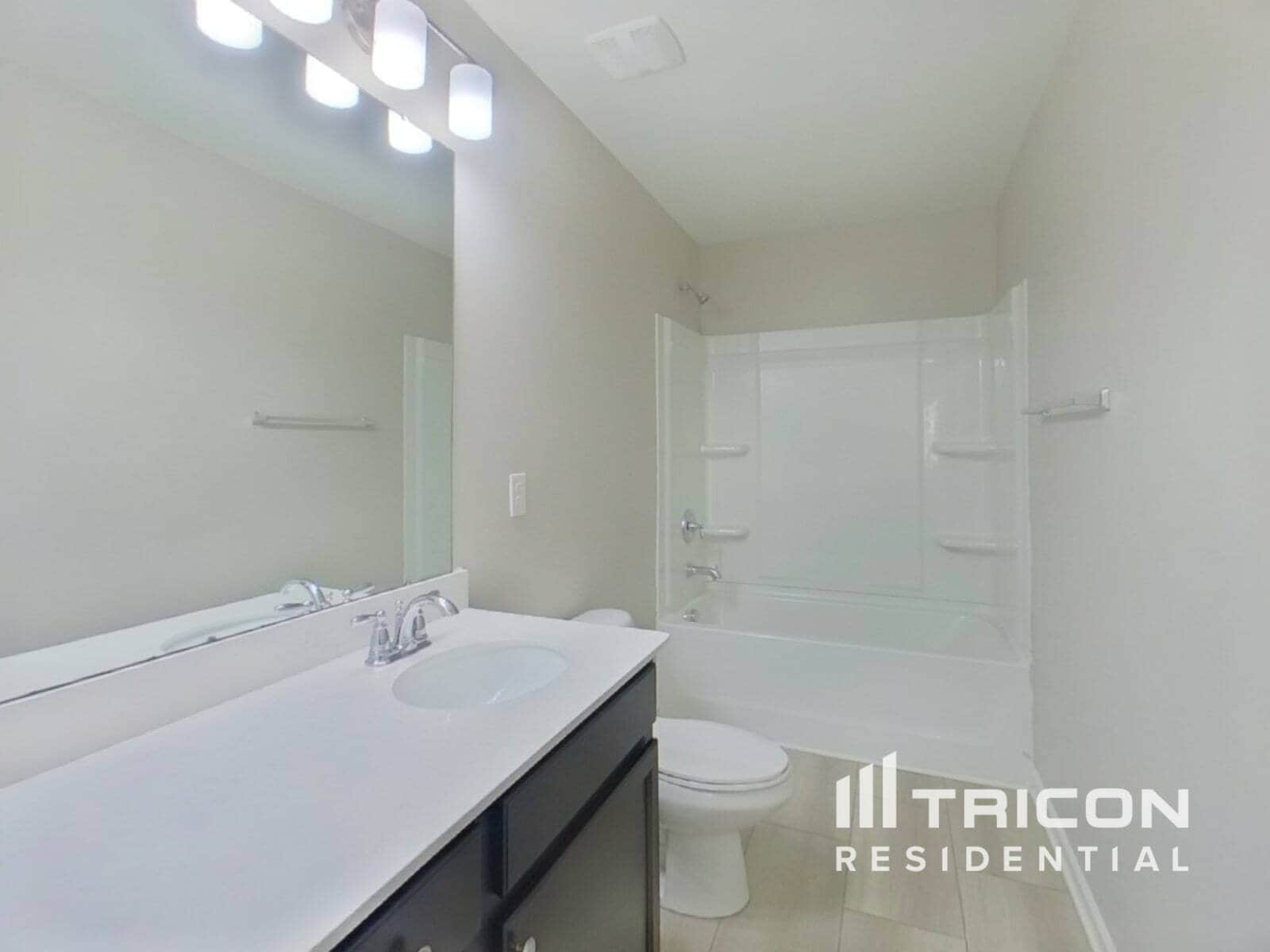 Building Photo - 204 Spring Knoll Dr