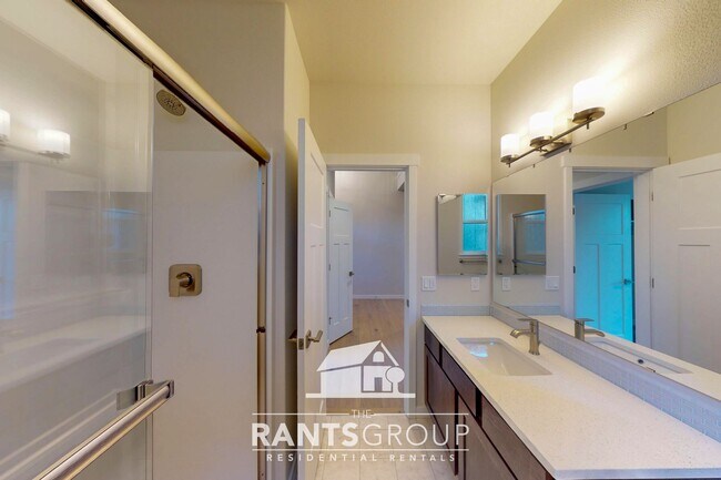 Building Photo - Brand New Home! Beautiful Steilacoom Ridge Home! Easy freeway access!