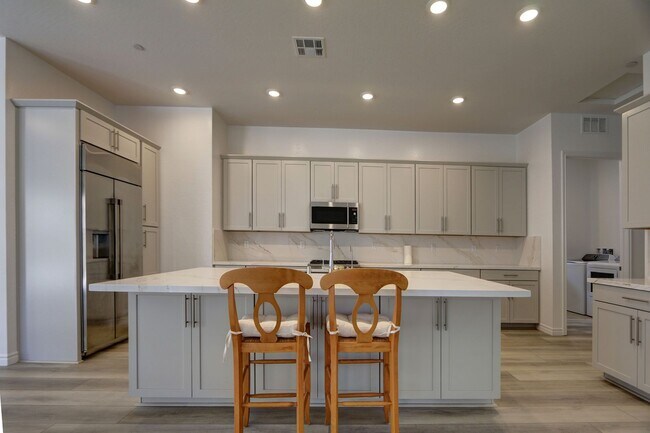 Building Photo - New Home in Summerlin 55+ Community