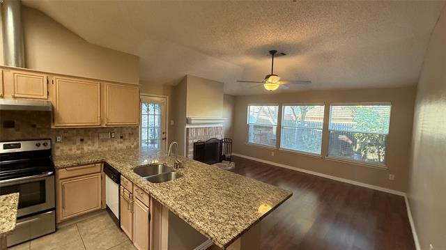 Building Photo - 519 Cross Cut Dr