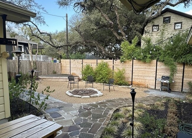 Building Photo - 311 Le Grande Ave