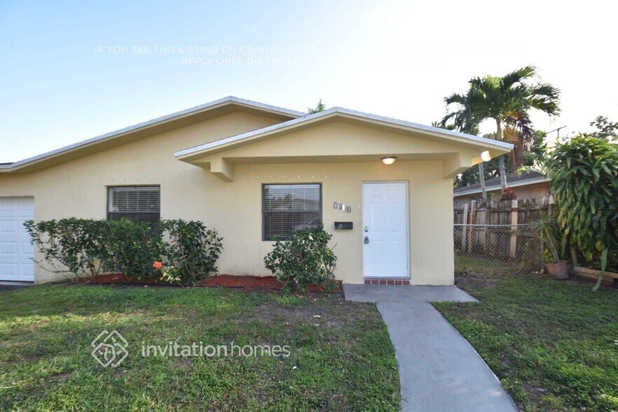 Building Photo - 7440 Johnson St