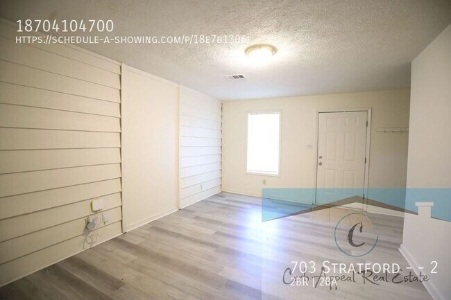Building Photo - 703 Stratford Dr