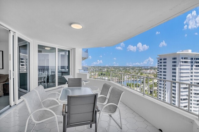 Building Photo - 550 S Ocean Blvd