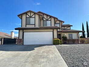 Building Photo - West Lancaster home