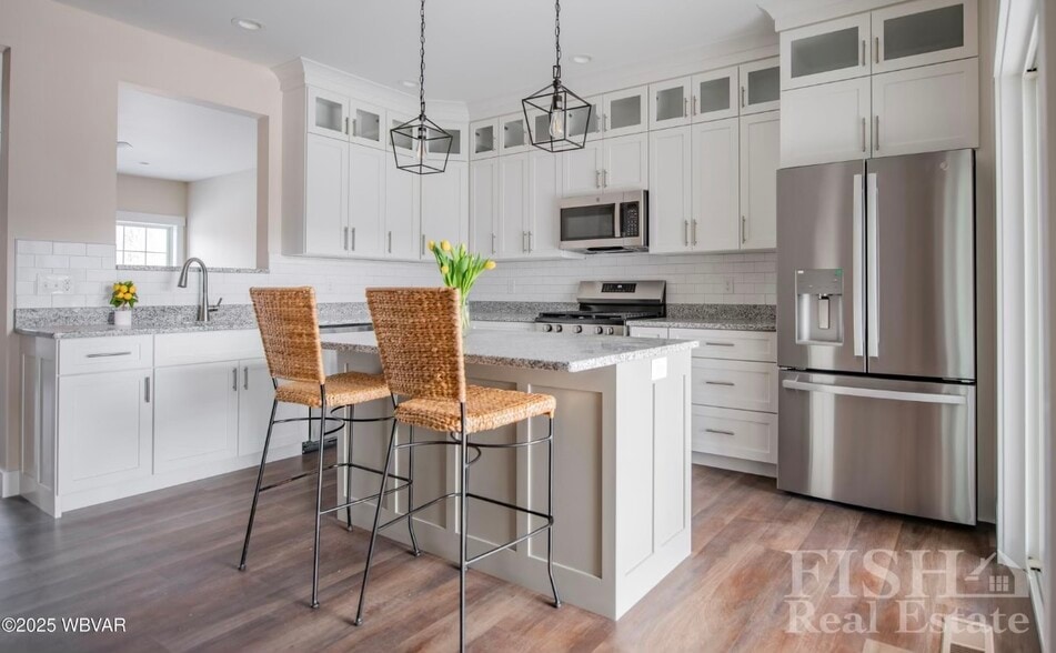 Building Photo - 33 Wisteria Ln