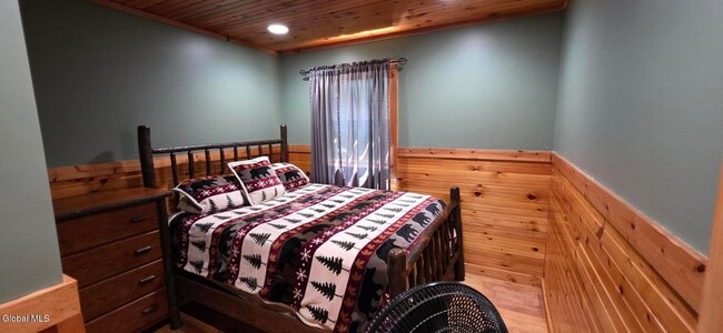 Building Photo - 9 Hemlock Dr