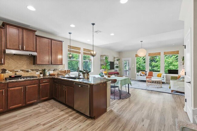 Building Photo - 309 Anacua Loop