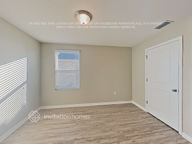 Building Photo - 5004 San Palermo Dr