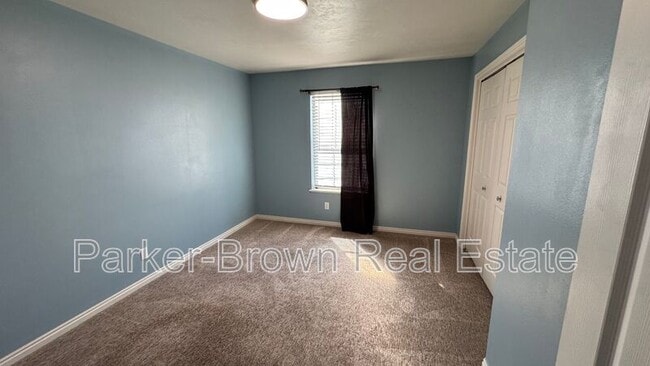 Building Photo - 1060 S Orem Blvd