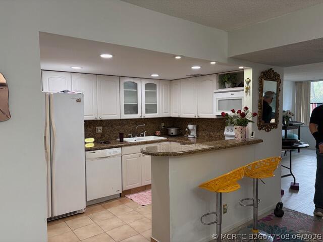 Building Photo - 16300 Golf Club Rd