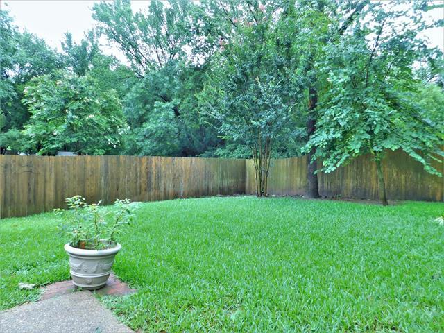 Building Photo - 516 Chateau Ct