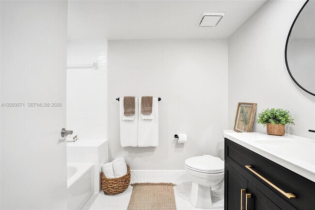Building Photo - 465 NW 95th Ave