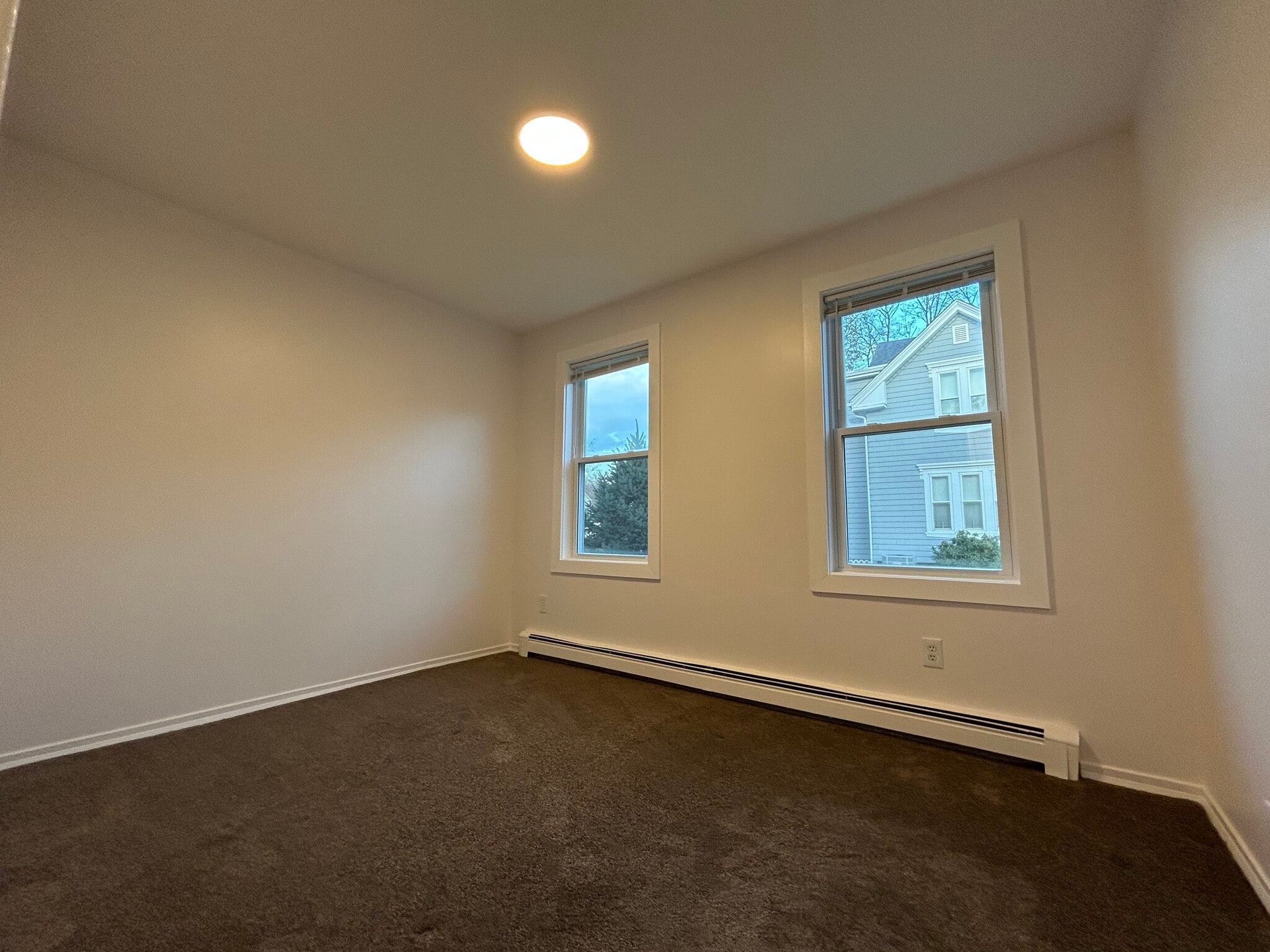 Building Photo - 12 Everett St