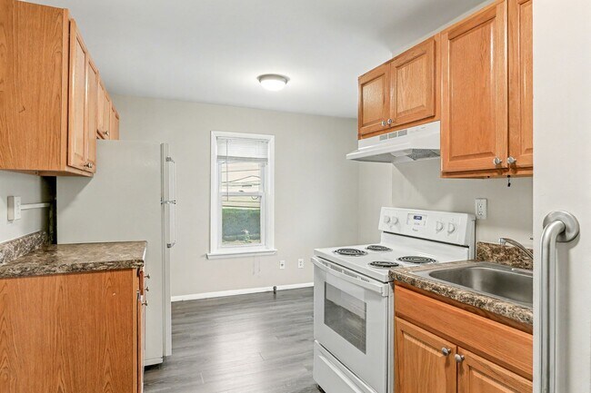 Building Photo - 3327-3329 Market Street