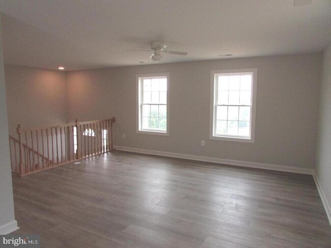 Building Photo - 1230 Elm St