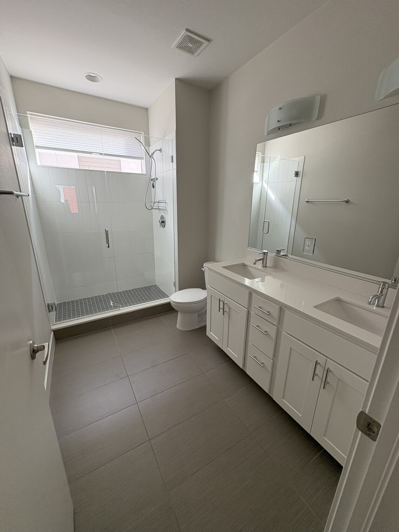 2nd Floor Bathroom - 2120 Decatur St