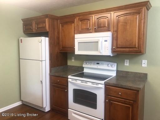 Building Photo - 405 Fledge Dr