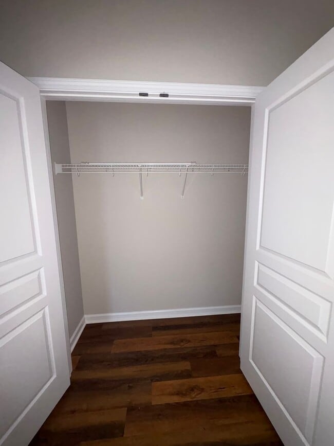 Building Photo - Cotton Creek!!!