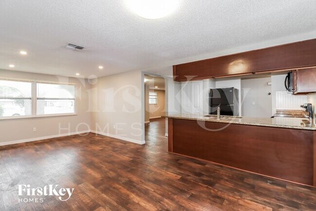 Building Photo - 6428 Ridge Crest Dr