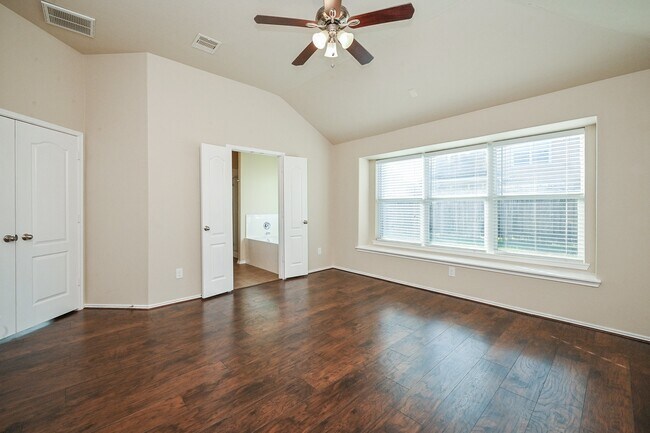 Building Photo - 2119 Mateo Park Dr