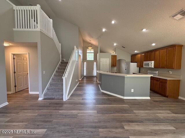 Building Photo - 830 LILAC S Loop