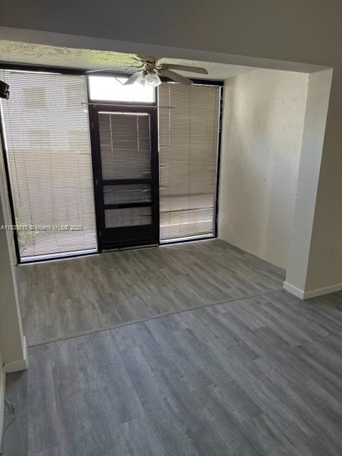Building Photo - 9421 Fontainebleau Blvd