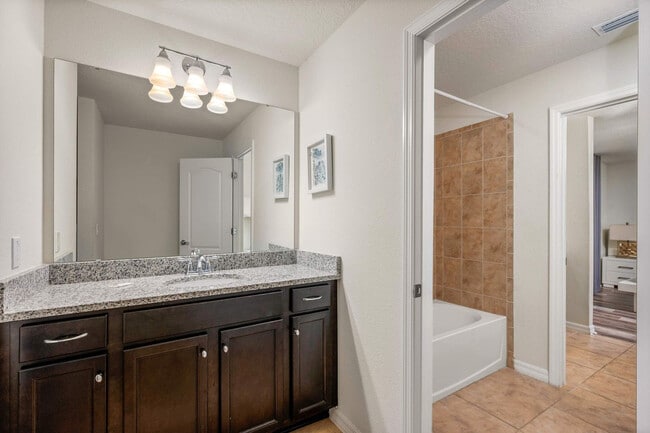 Building Photo - 1626 Lima Ave