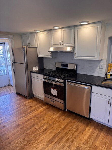 125 Spring, #2, Cambridge - 125 Spring St