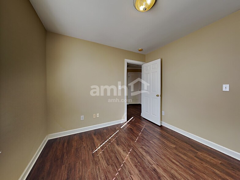 Building Photo - 141 Tortoise Ln