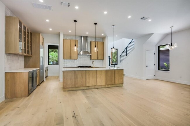 Building Photo - 4515 Jinx Ave