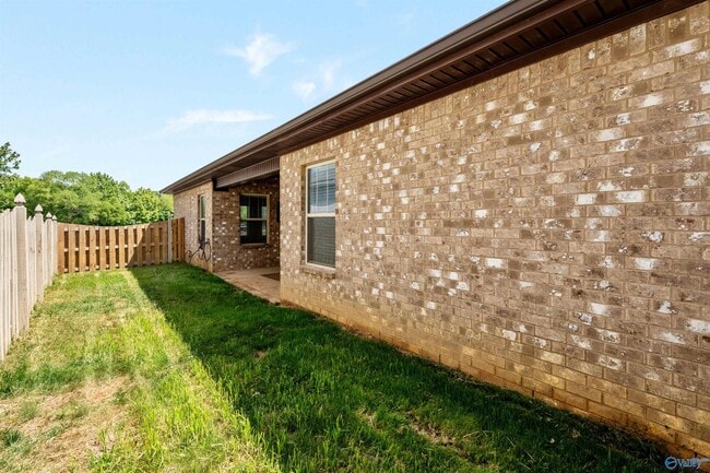 Building Photo - 3013 Mallard Point Dr SE