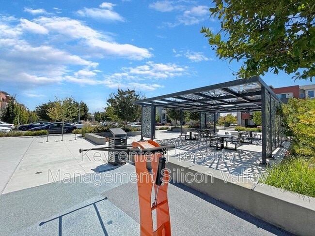 Building Photo - 3030 Boyter Pl