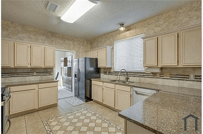 Building Photo - Spacious 4 Bedroom House in Mesquite
