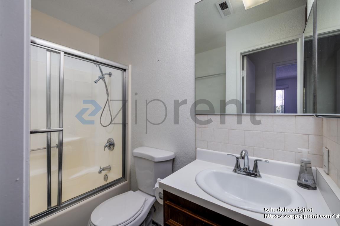 Building Photo - 2825 N Los Felices Rd