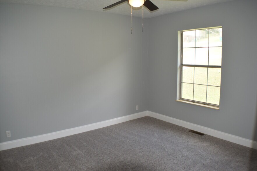 Building Photo - 2816 Beaverwood Dr