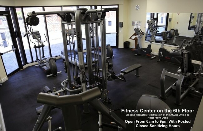 Building Photo - Remodeled High floor furnished Studio/1 Bath at Island Colony - Available 11/30/25