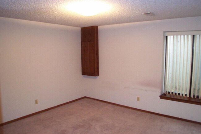 Building Photo - 7011 W O'Neil St