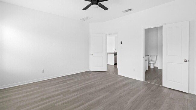Building Photo - Charming 3-Bedroom Home on a Quiet Cul-de-...