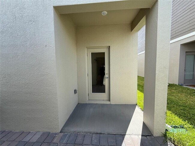 Building Photo - 734 Honeyrock St