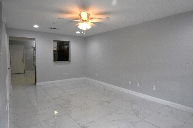 Building Photo - 4663 SW 48th Dr