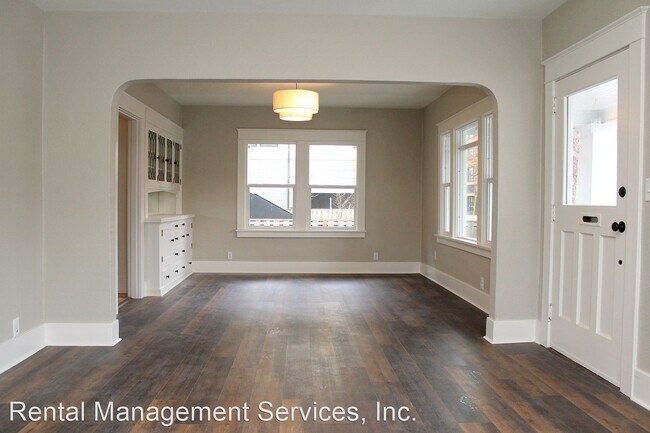 Building Photo - 4 br, 1.5 bath House - 36 NE Beech St # A