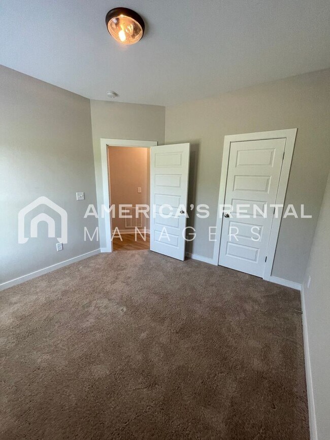 Building Photo - Home for Rent in Jasper, AL!!!  View with 48 Hours Notice!