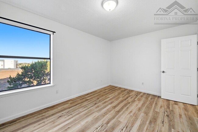 Building Photo - 1468 Acequia Borrada