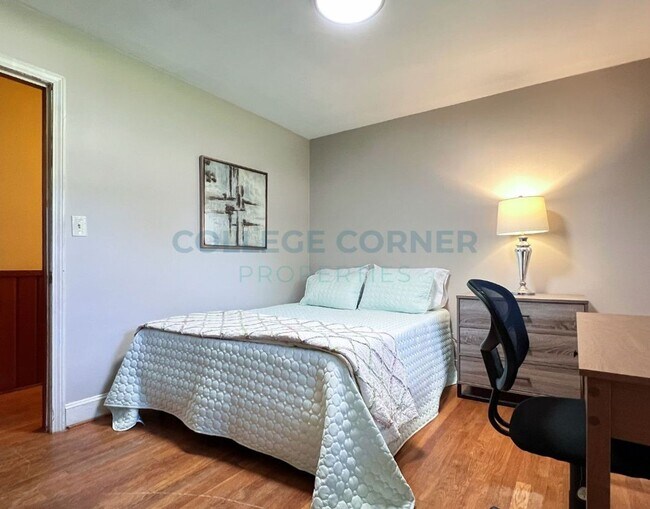 Building Photo - 146 Rosedale Cir