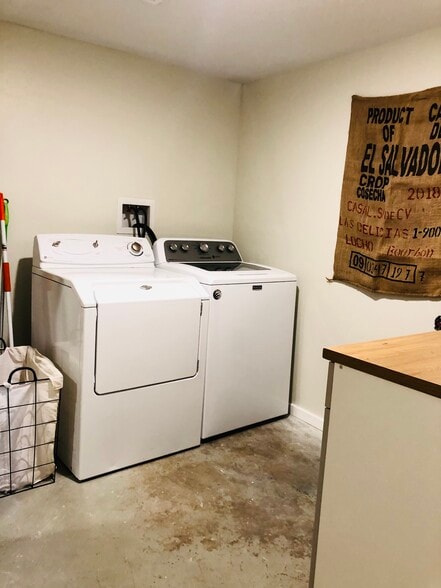Laundry Room - 519 W Milwaukee Dr